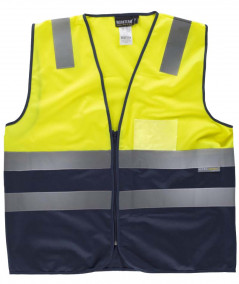 Chaleco combinado con cintas reflectantes.